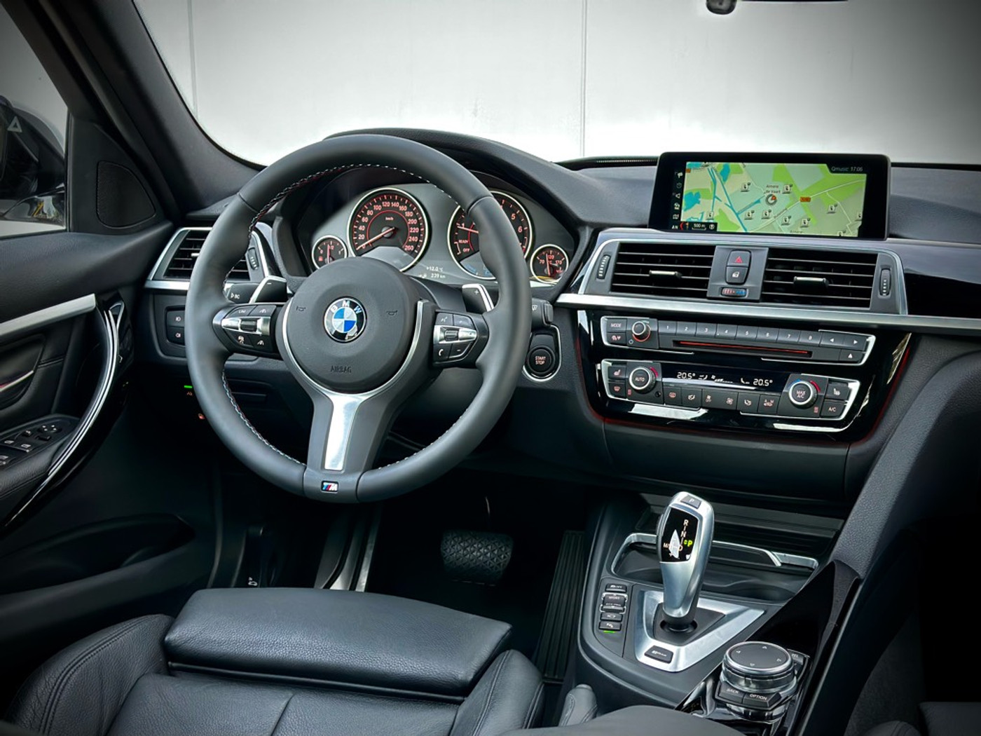 Foto van BMW 330e