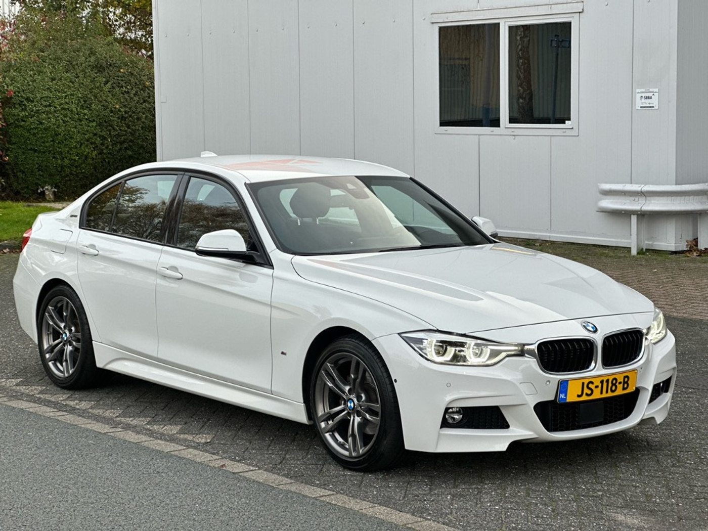 Foto van BMW 330e