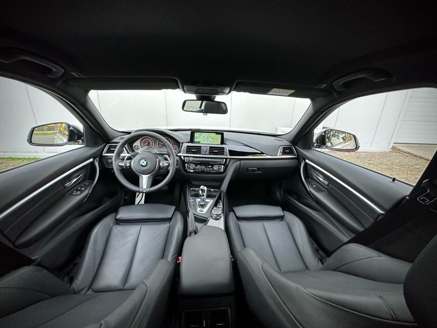 Foto van BMW 330e