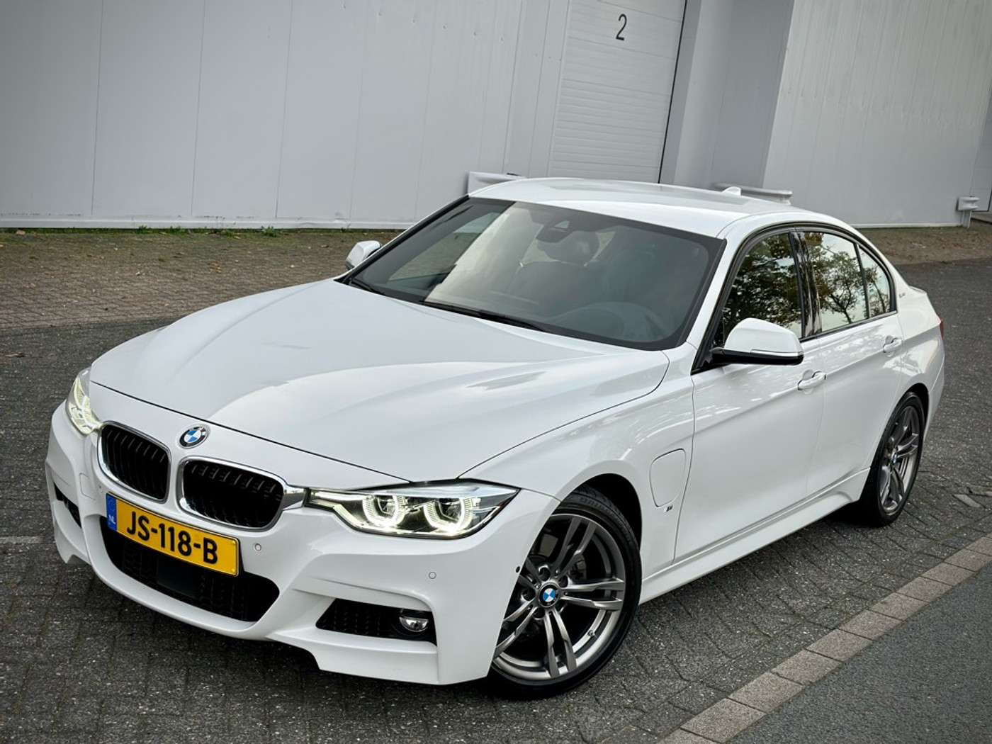 Foto van BMW 330e