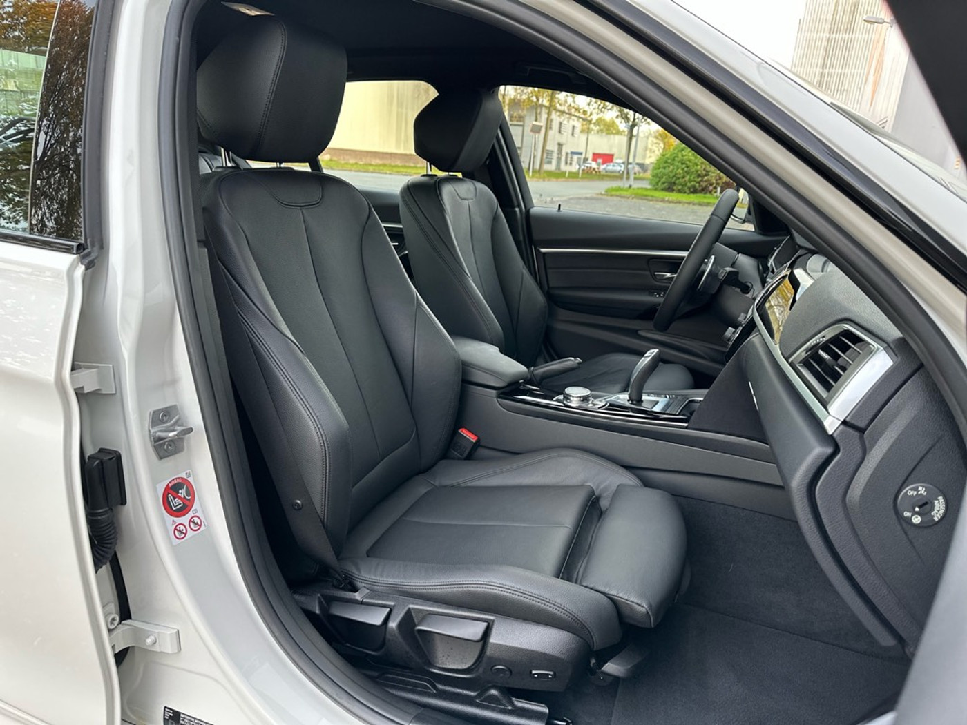 Foto van BMW 330e