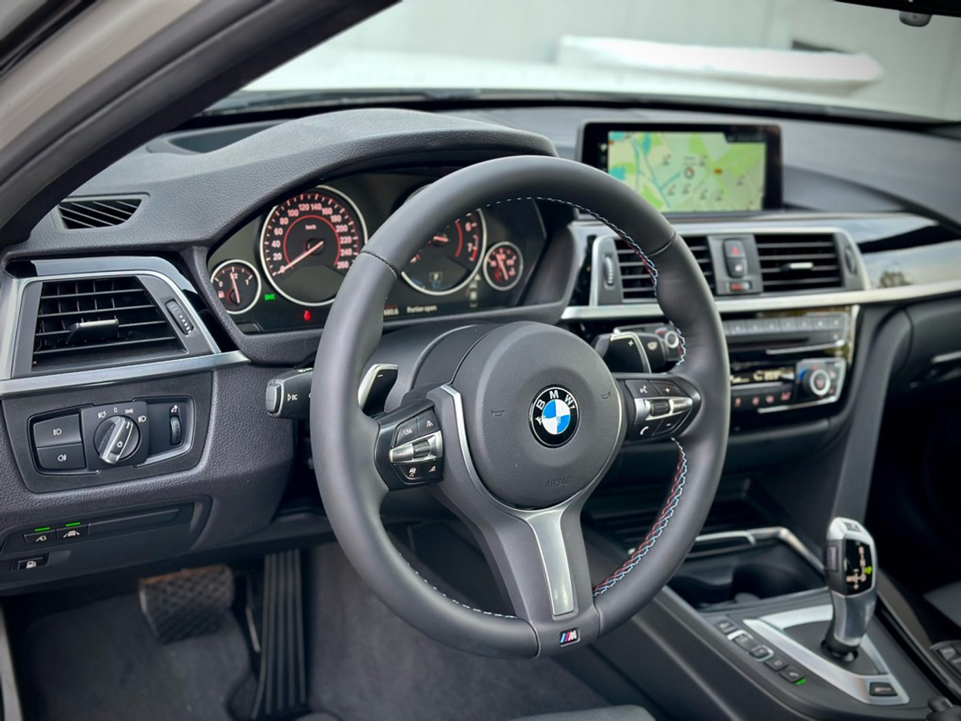 Foto van BMW 330e