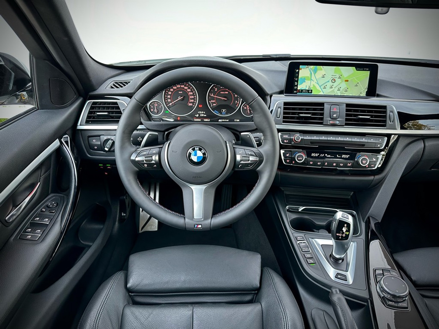 Foto van BMW 330e