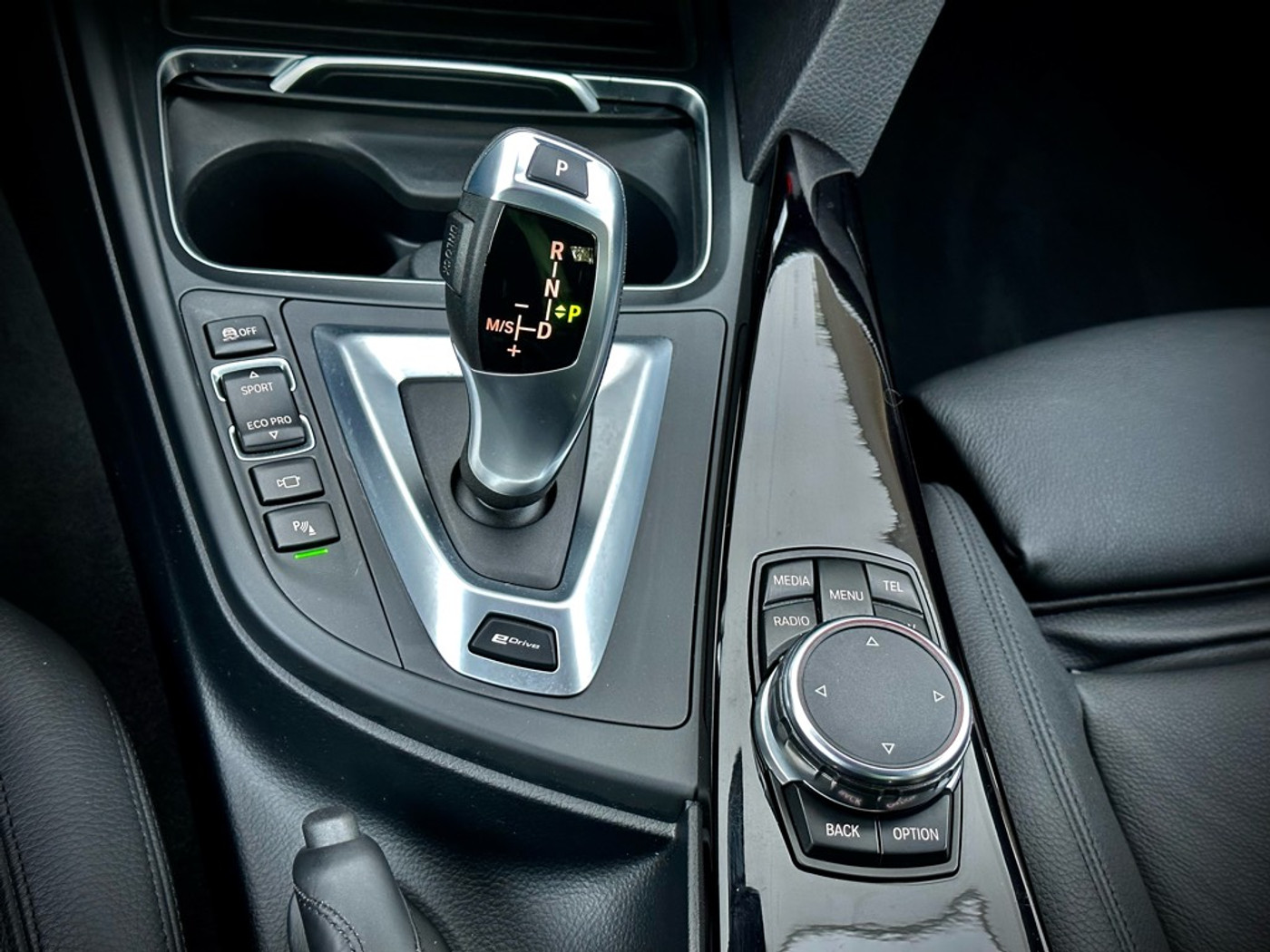 Foto van BMW 330e