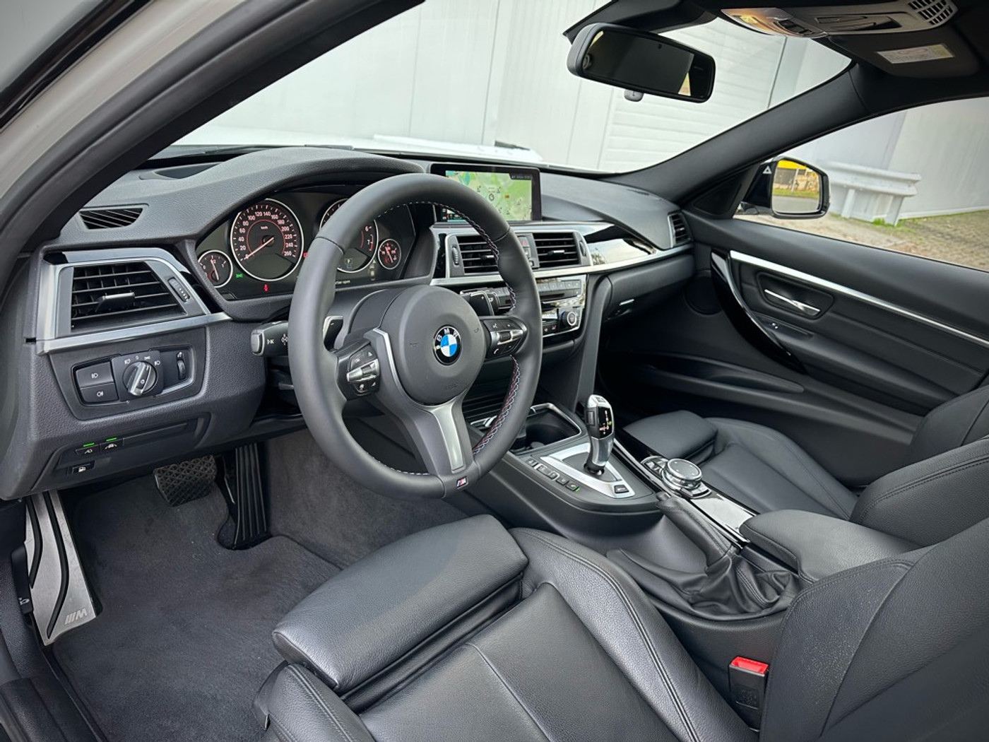 Foto van BMW 330e