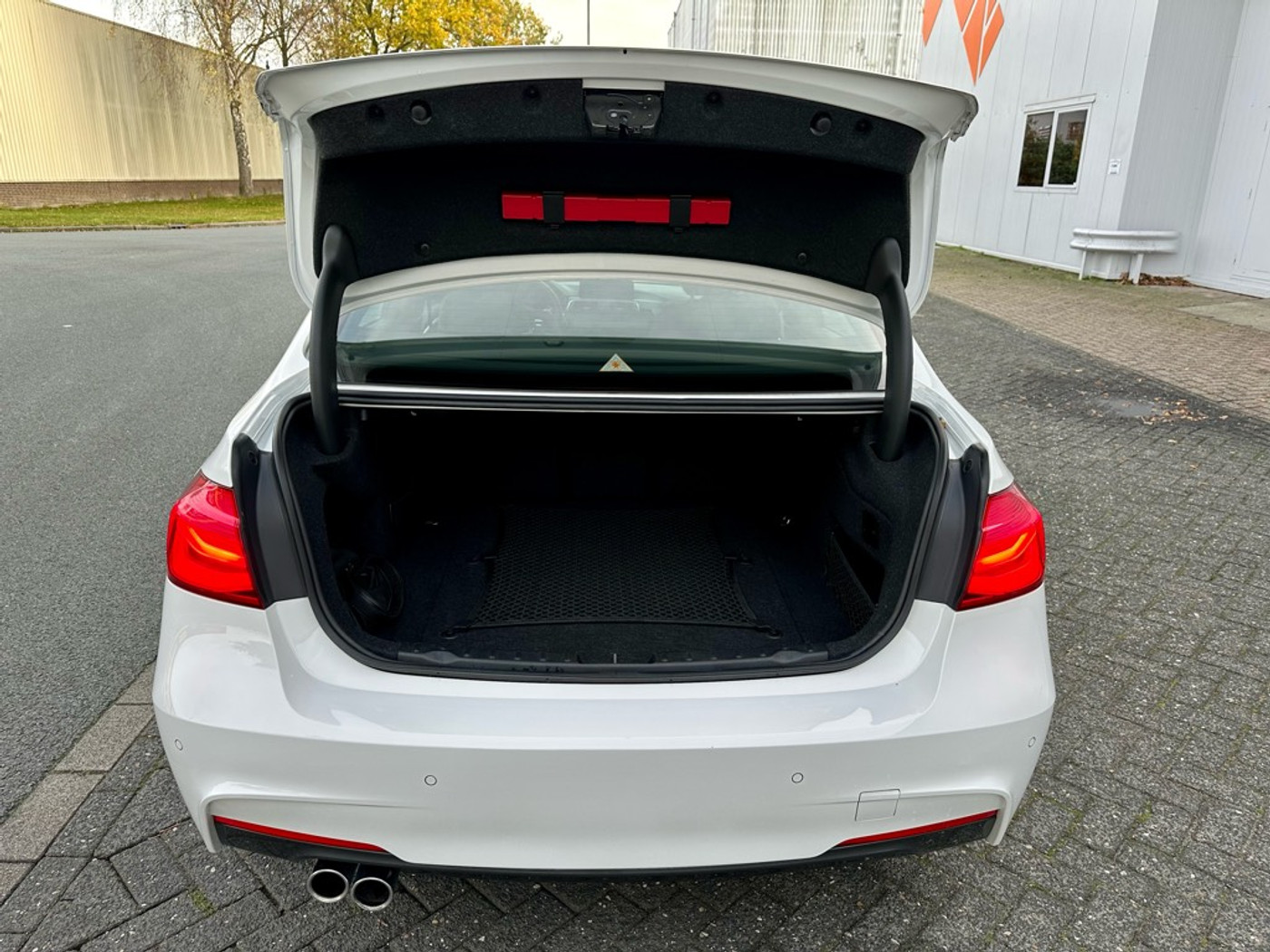 Foto van BMW 330e