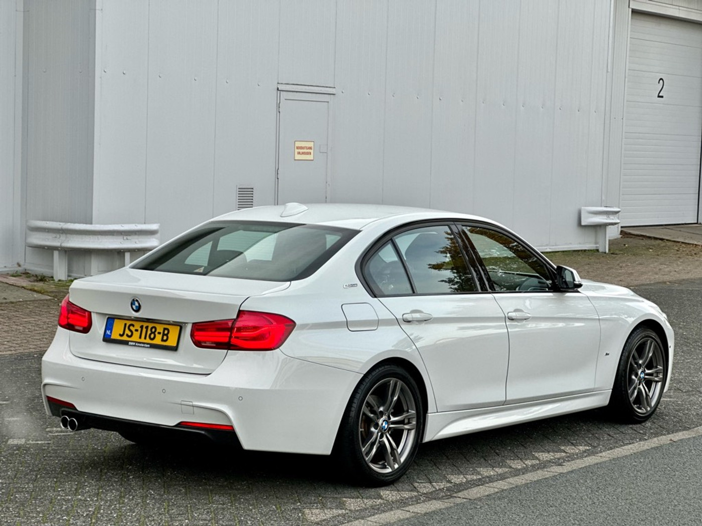 Foto van BMW 330e