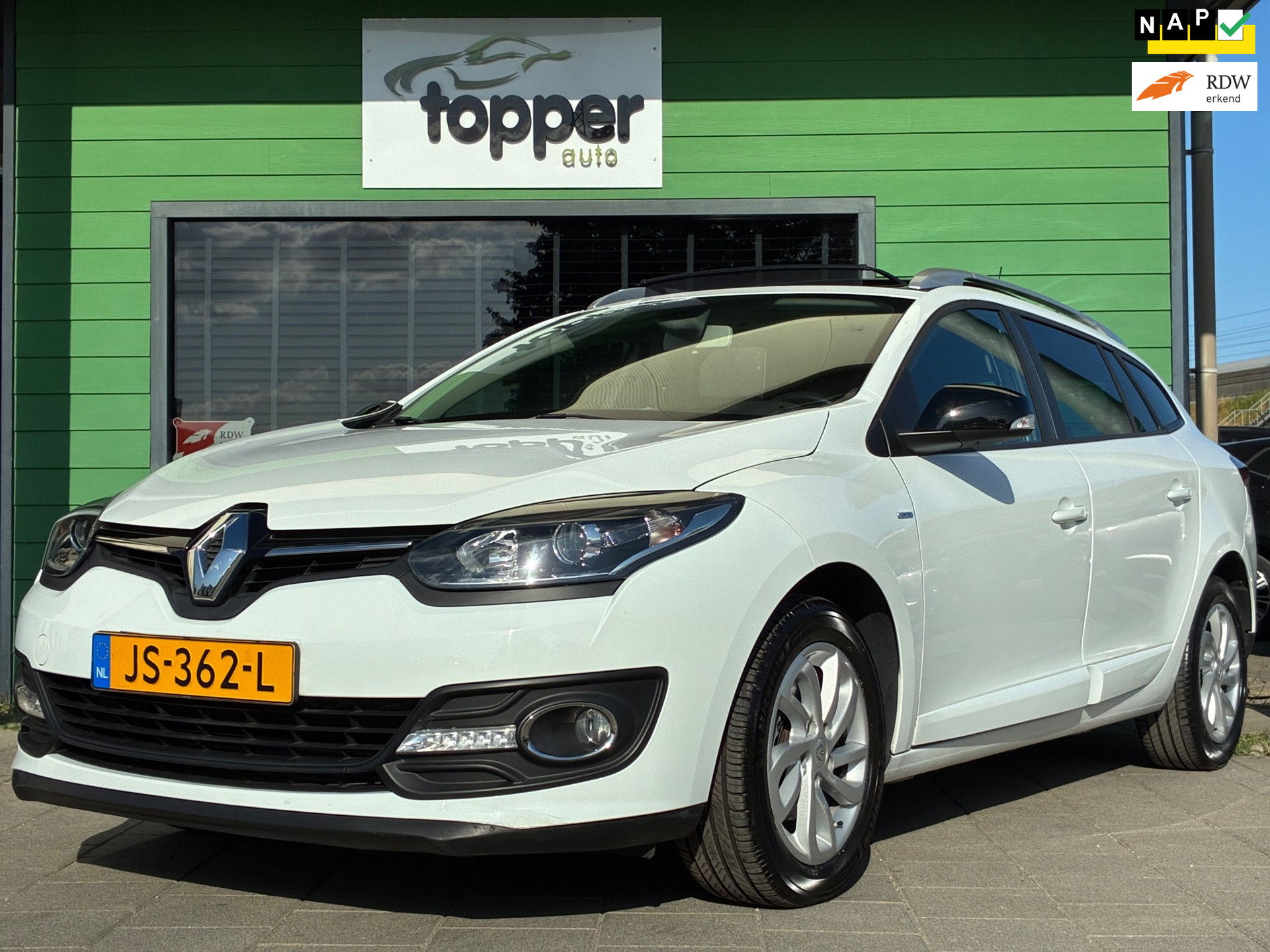 Renault Megane 1.2 TCe Limited|1e Eigenaar|Panoramadak|Navigatie|CruiseControl|Climatronic|Trekhaak| 2016 - voorkant