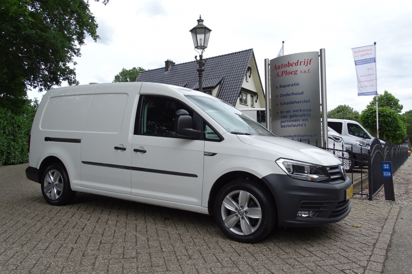 Volkswagen Caddy 2.0 TDI L2H1 HIGH LINE MAXI DSG KLep 1e eig NWST 2017 - voorkant