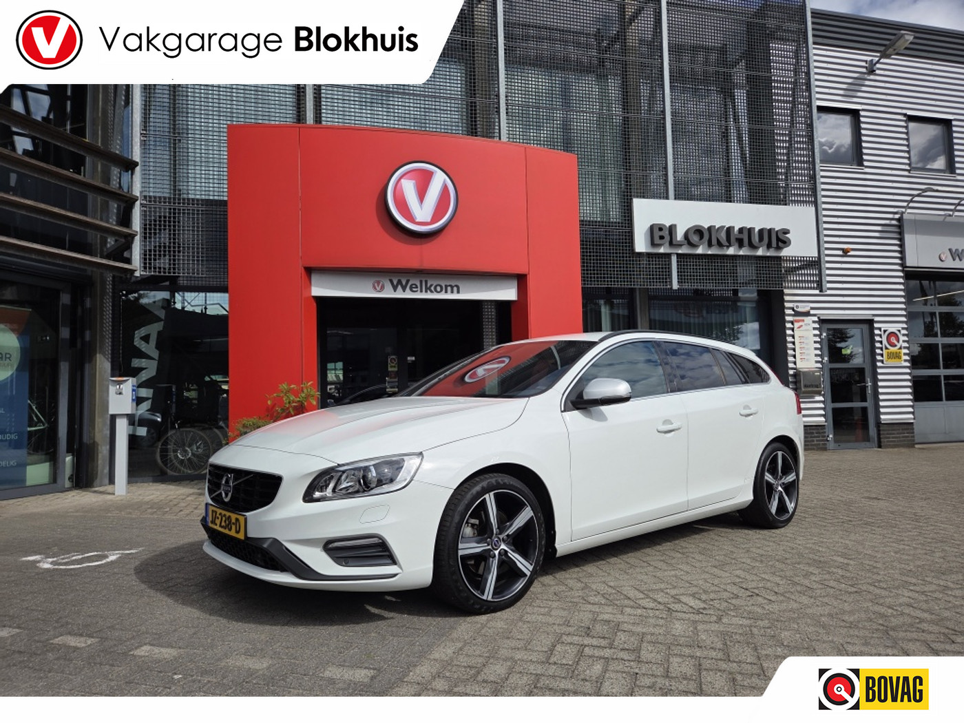 Volvo V60 1.5 T3 Summum 2016 - voorkant