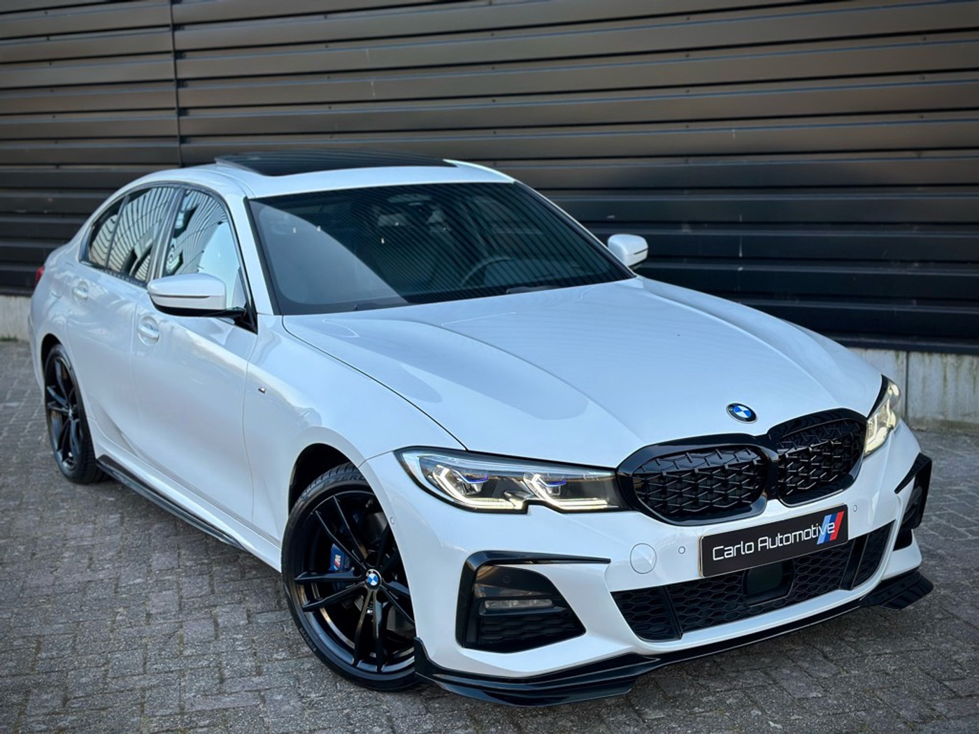 Foto van BMW 330e