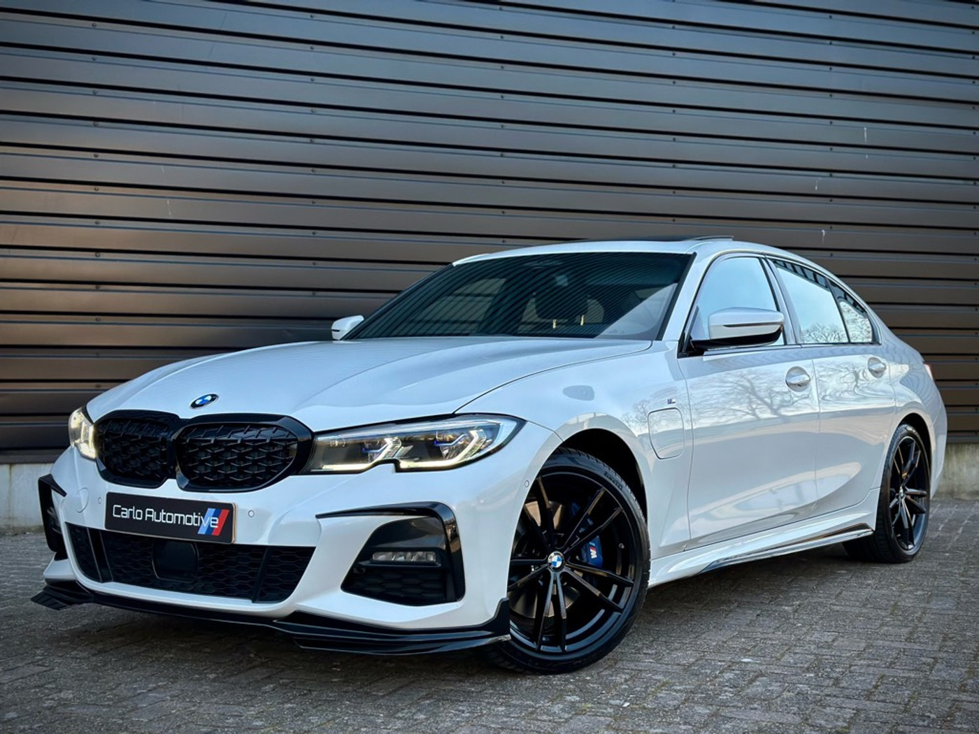 Foto van BMW 330e