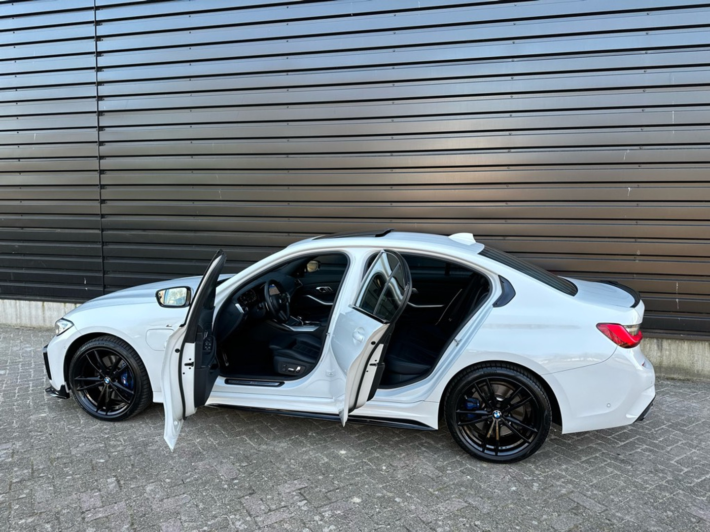 Foto van BMW 330e