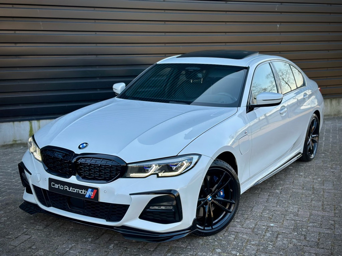 Foto van BMW 330e