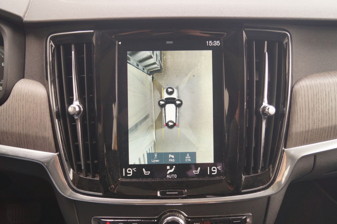Foto van Volvo V90 Cross Country