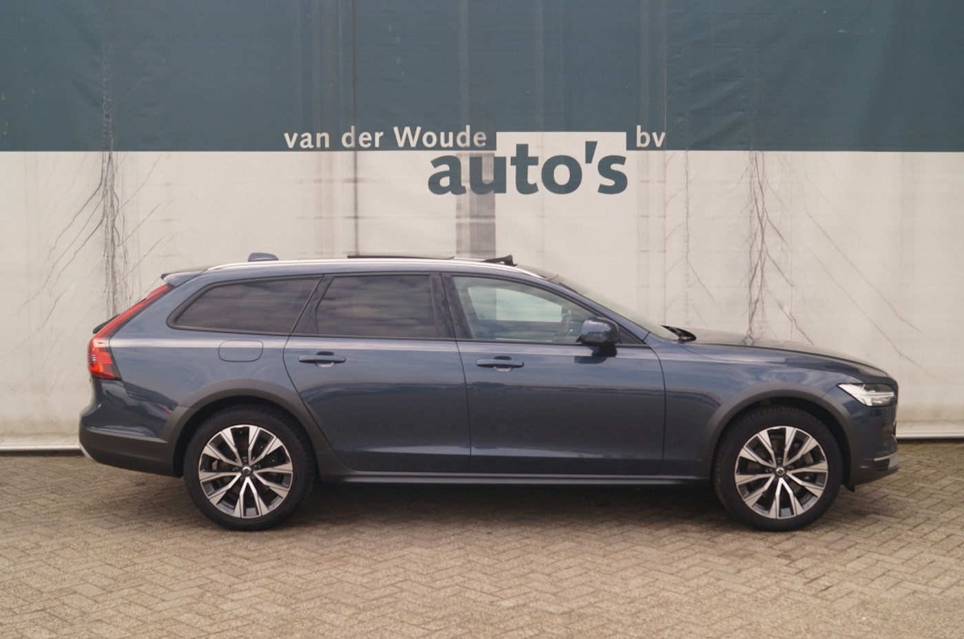 Foto van Volvo V90 Cross Country