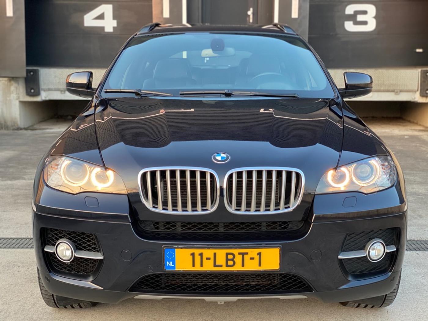 Foto van BMW X6 Xdrive50i