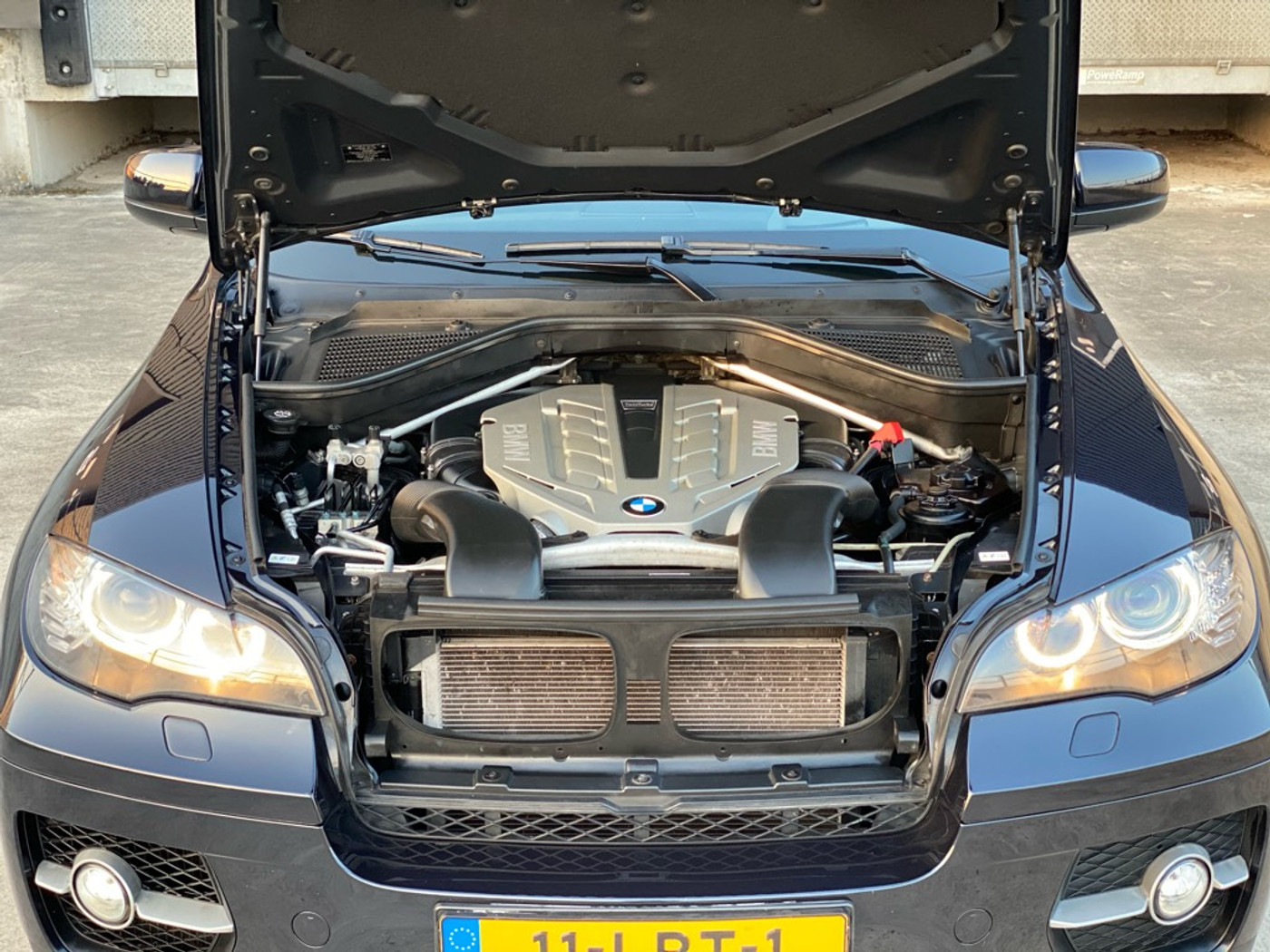 Foto van BMW X6 Xdrive50i