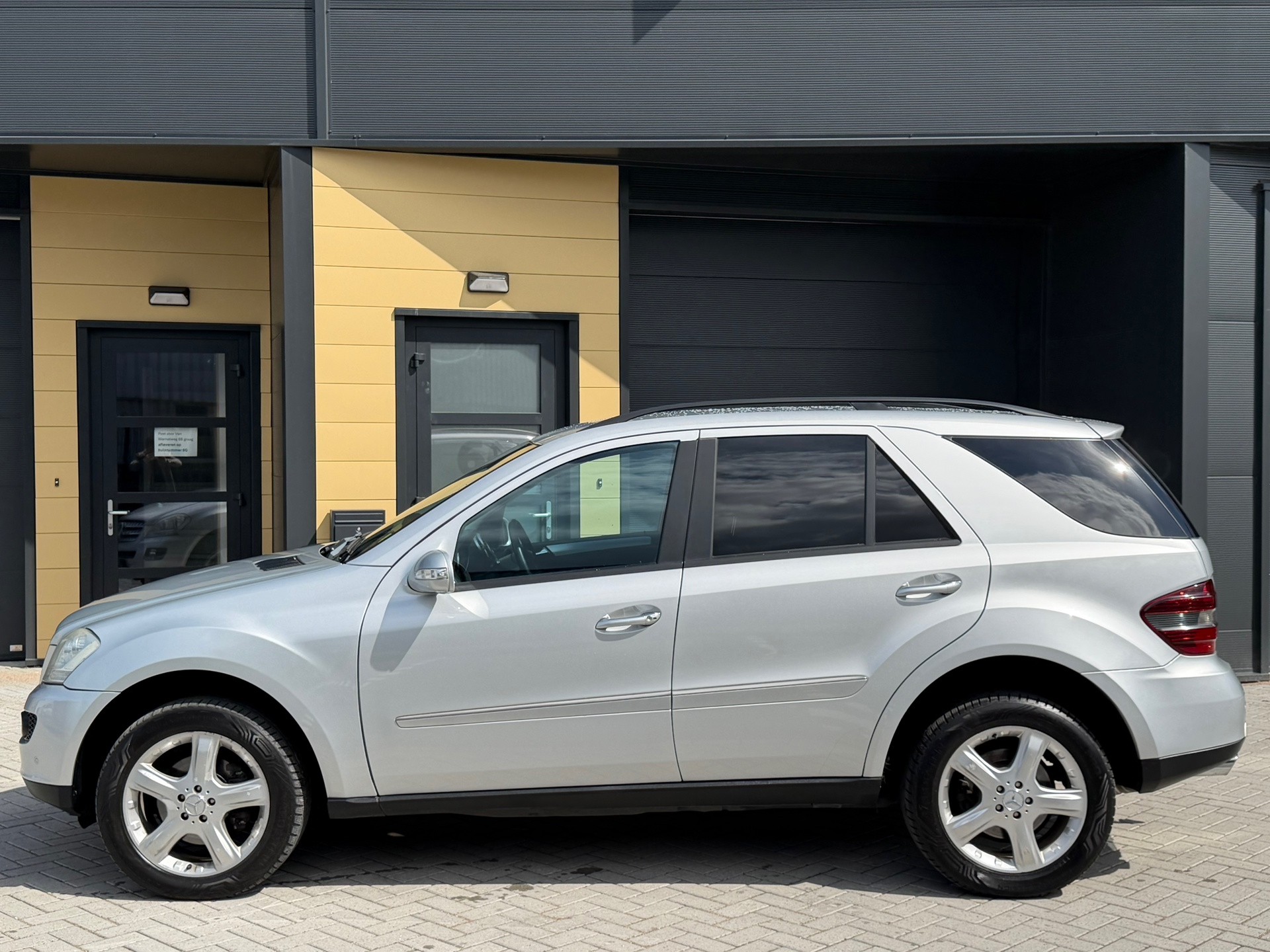 Foto van Mercedes-Benz ML 350