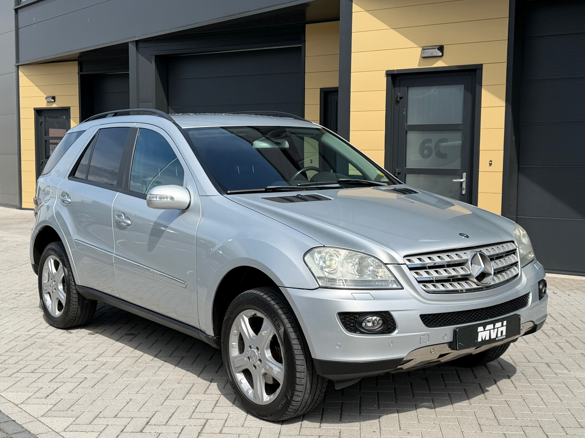 Foto van Mercedes-Benz ML 350