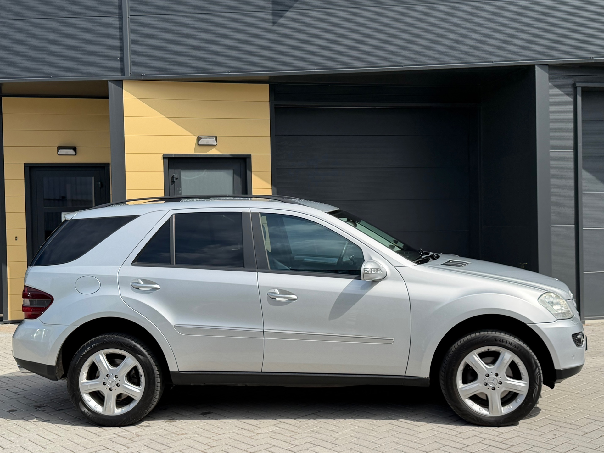 Foto van Mercedes-Benz ML 350