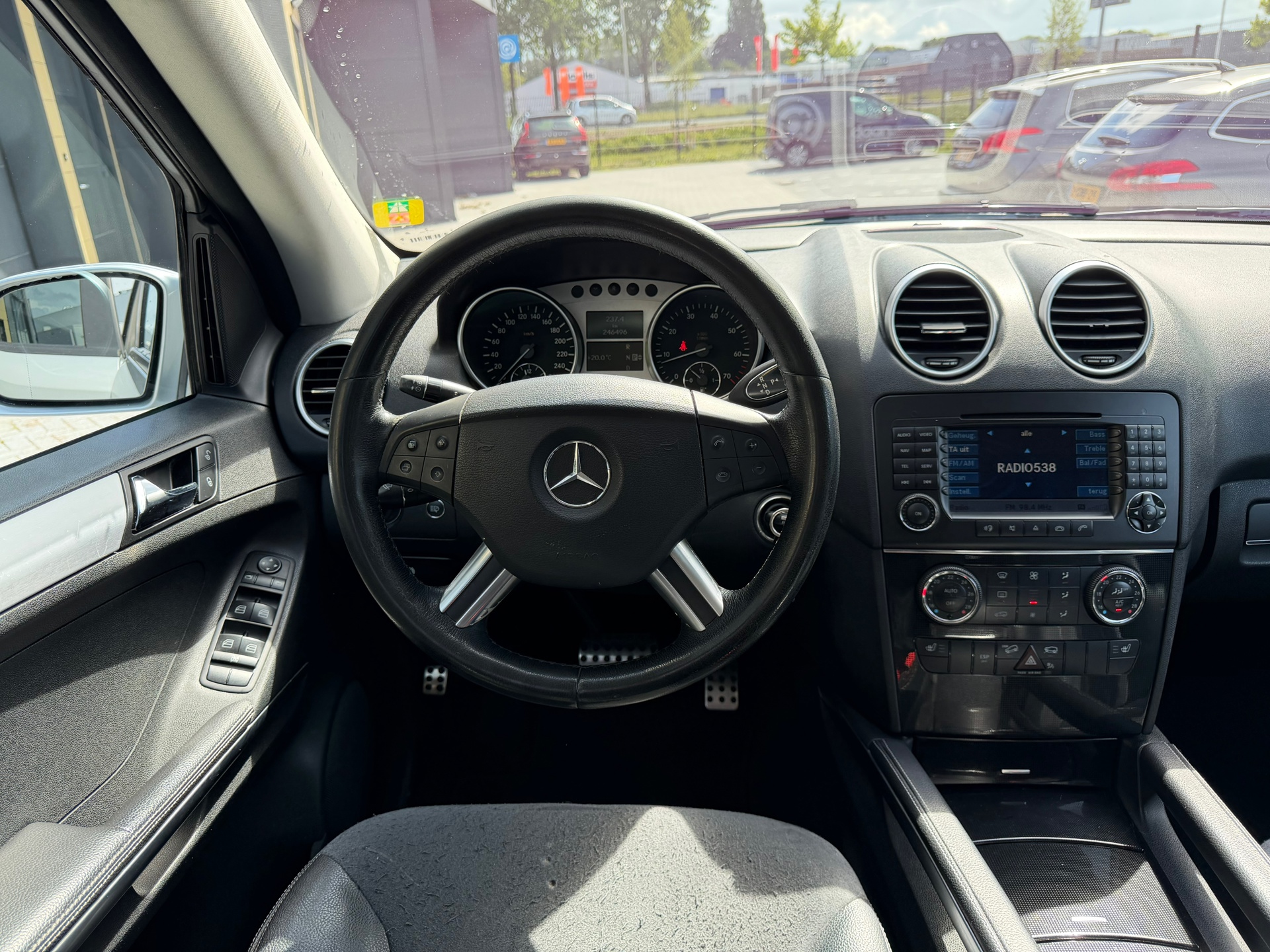 Foto van Mercedes-Benz ML 350