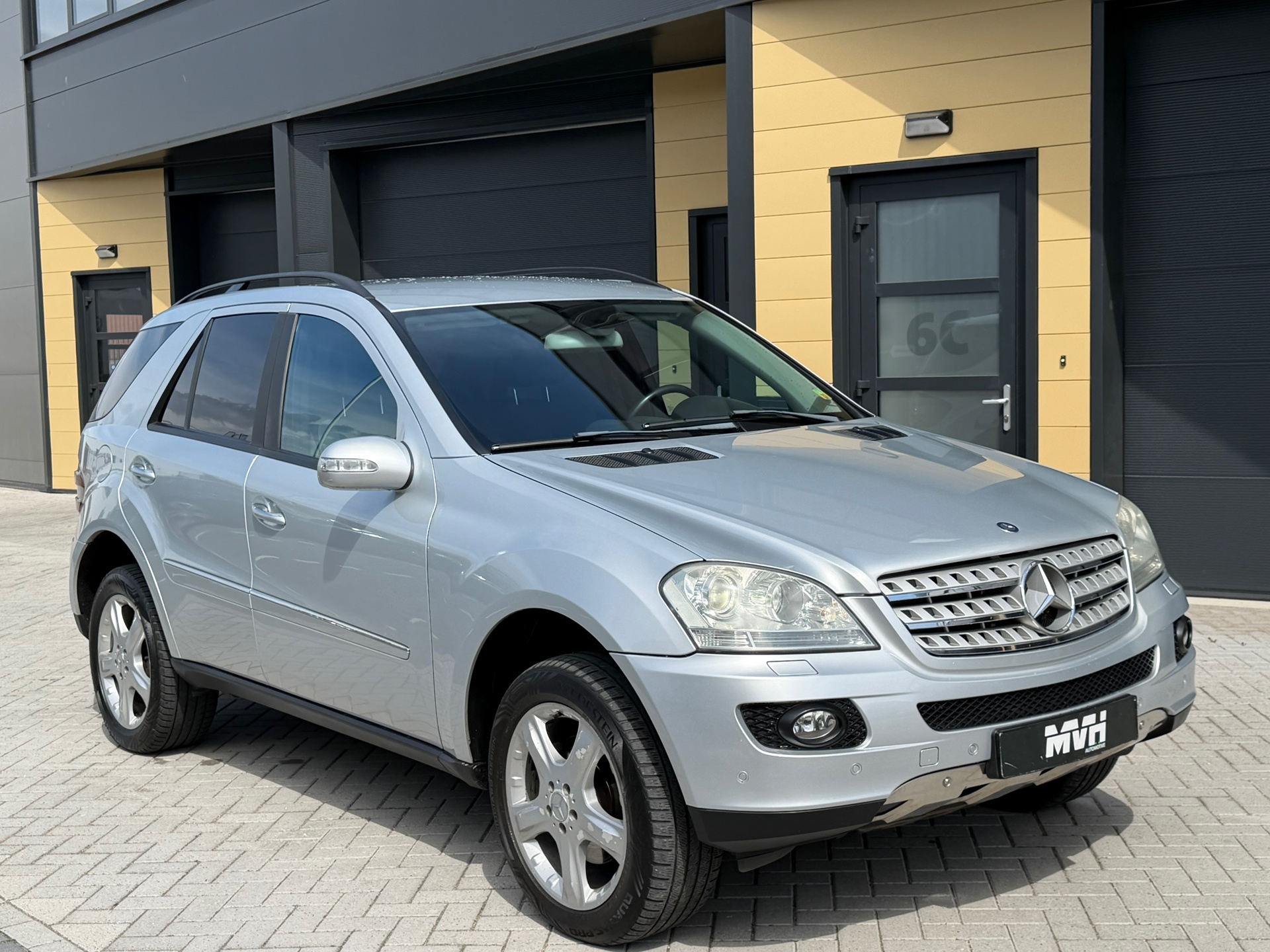 Foto van Mercedes-Benz ML 350
