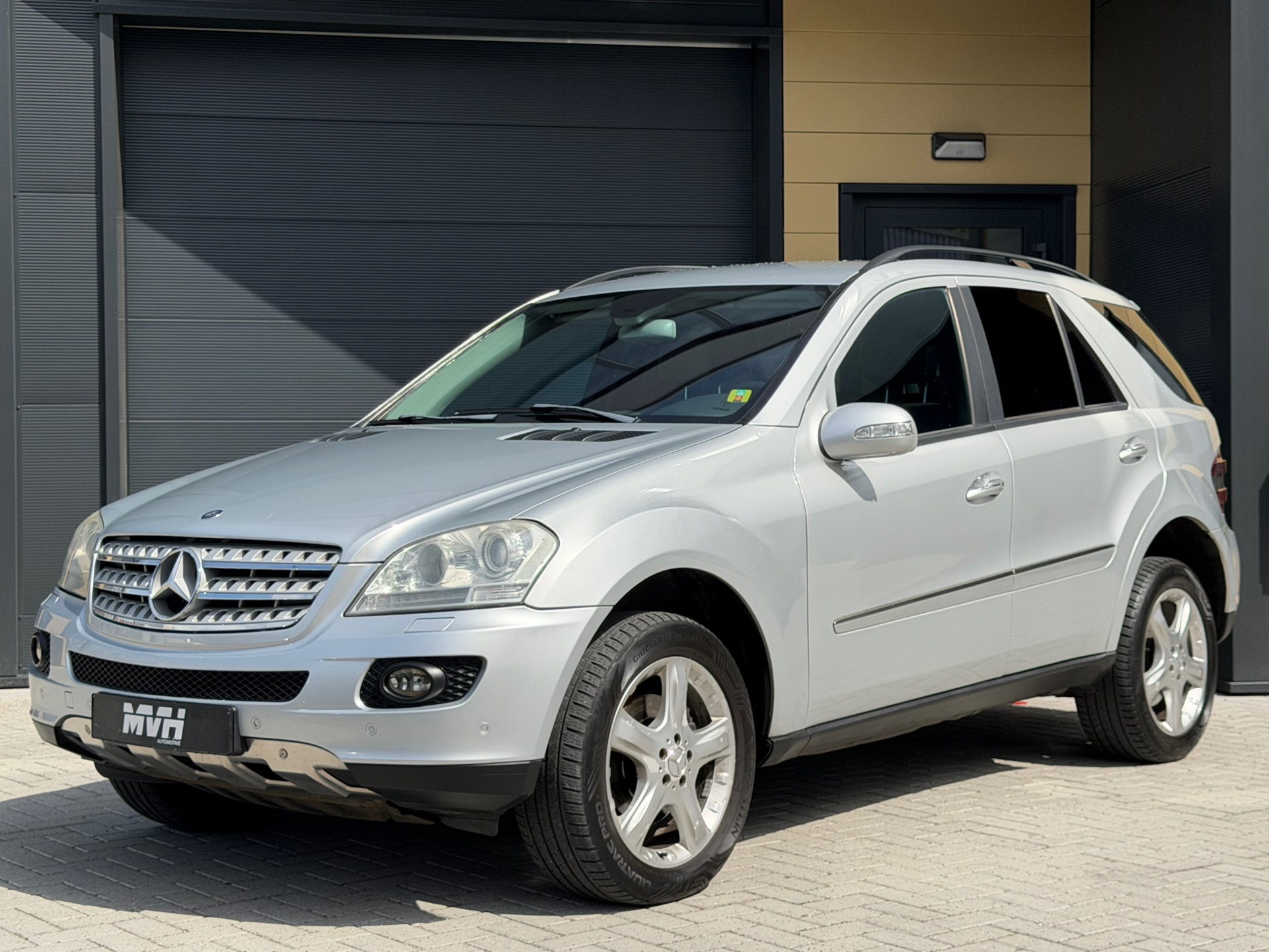 Foto van Mercedes-Benz ML 350