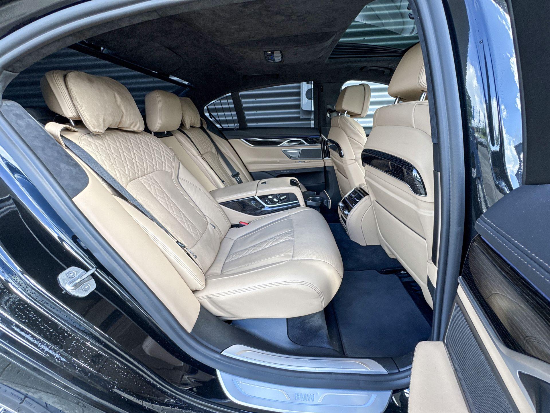 Foto van BMW 745e