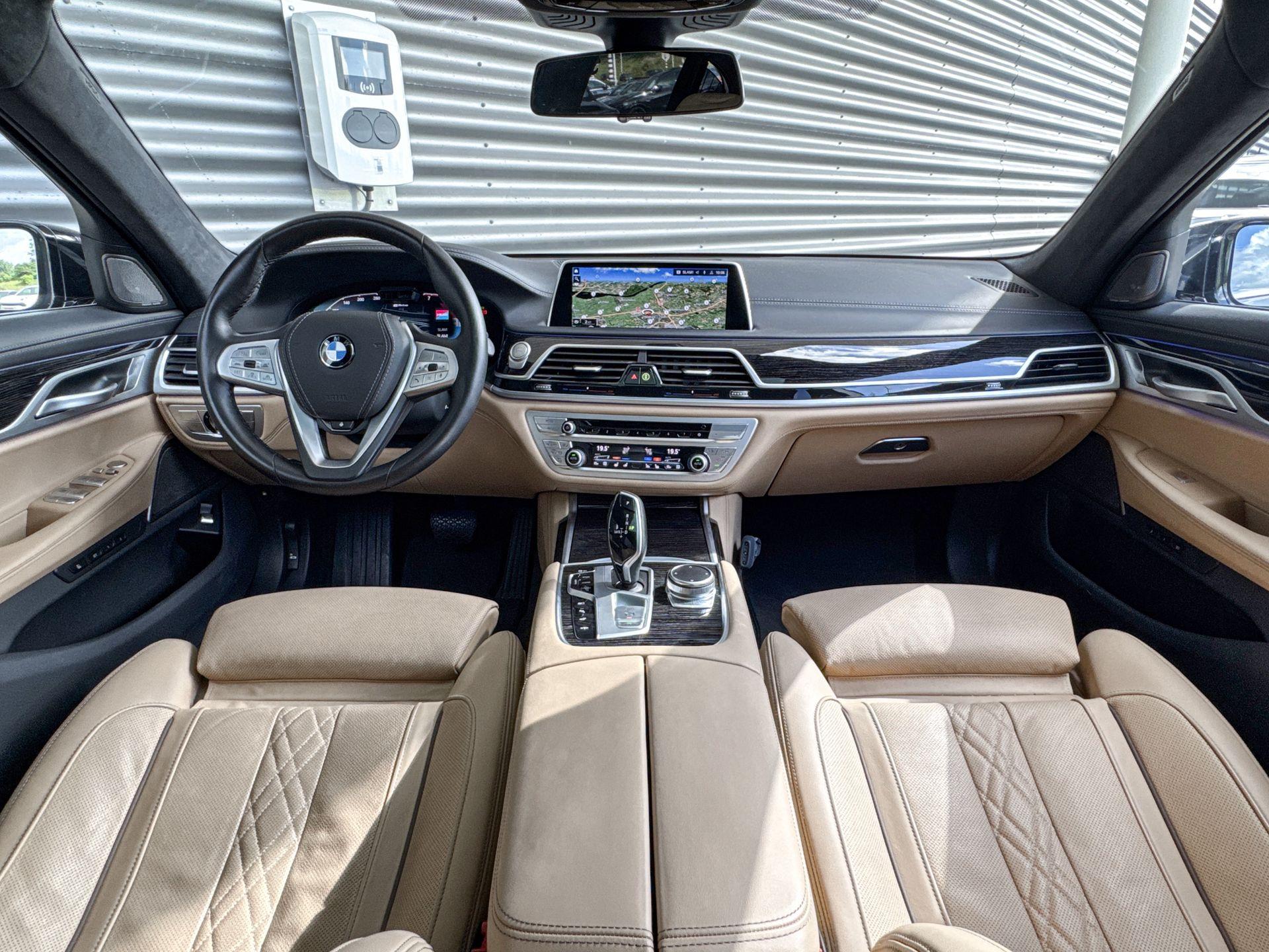 Foto van BMW 745e