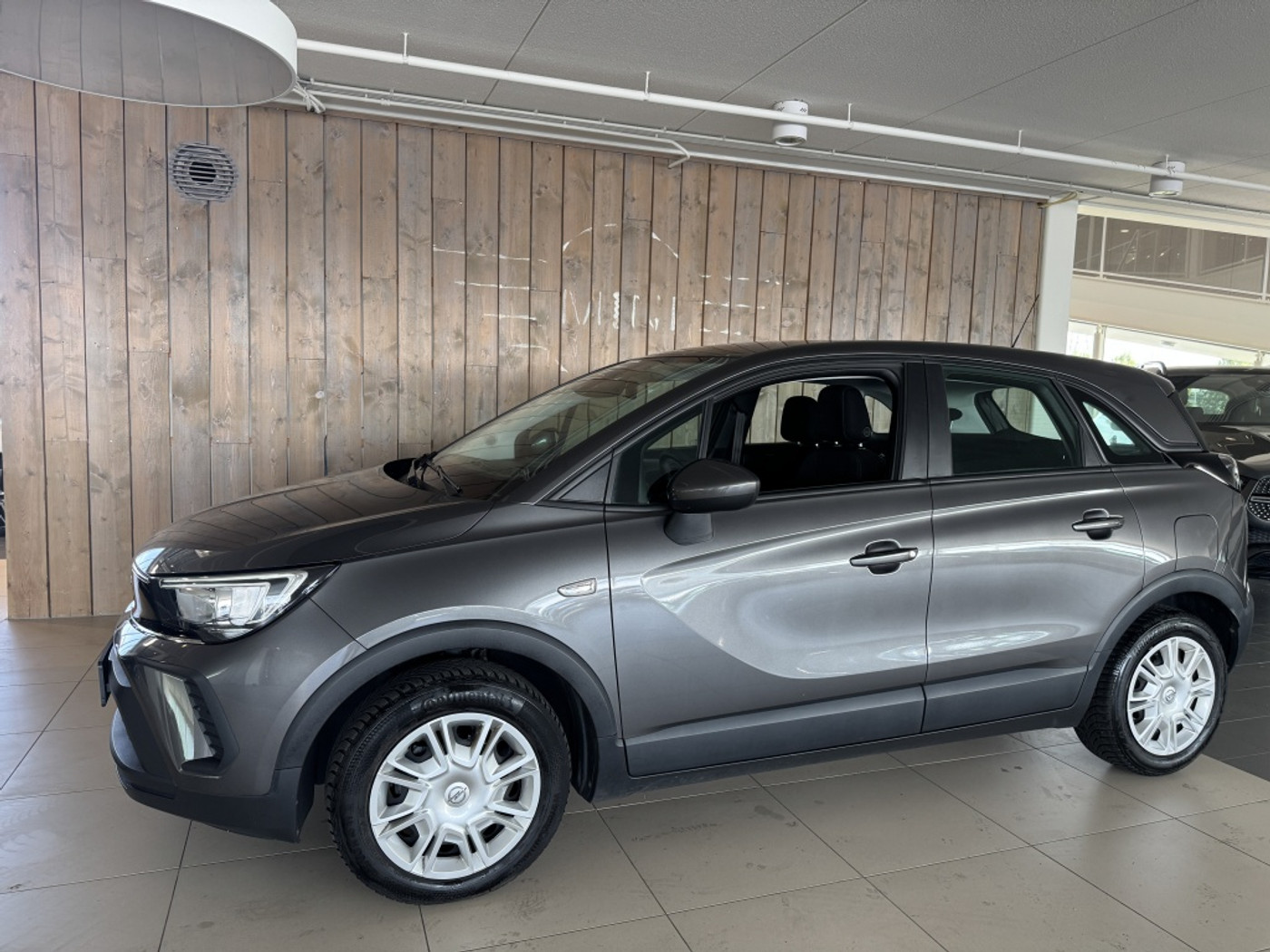Opel Crossland 1.2 2021 - voorkant