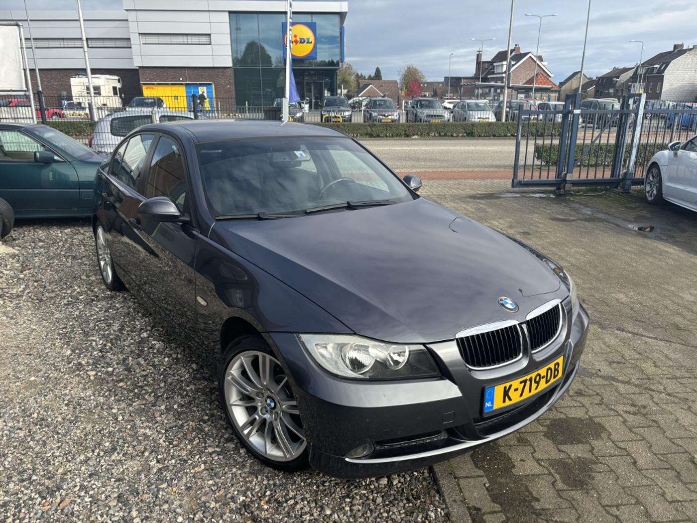 BMW 3er Reihe 318i GERESERVEERD 2006 - voorkant