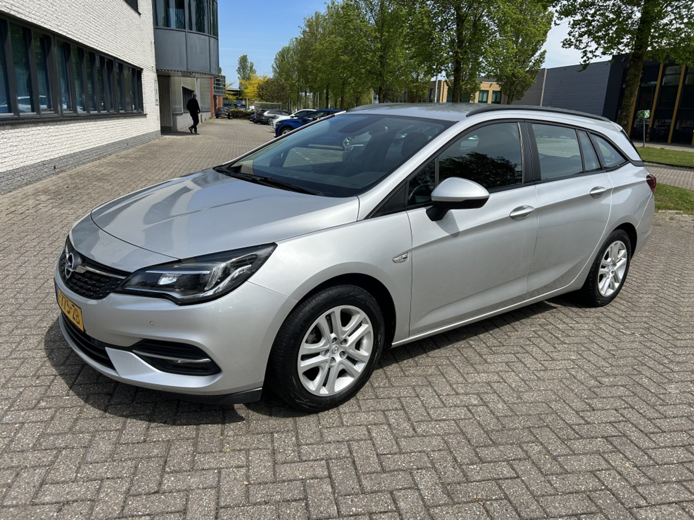 Opel Astra Sports Tourer 1.2 Edition+ NAVI CAMERA CARPLAY TRHK. 2021 - voorkant
