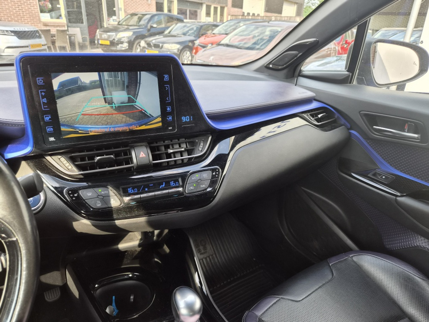 Foto van Toyota Toyota C-hr