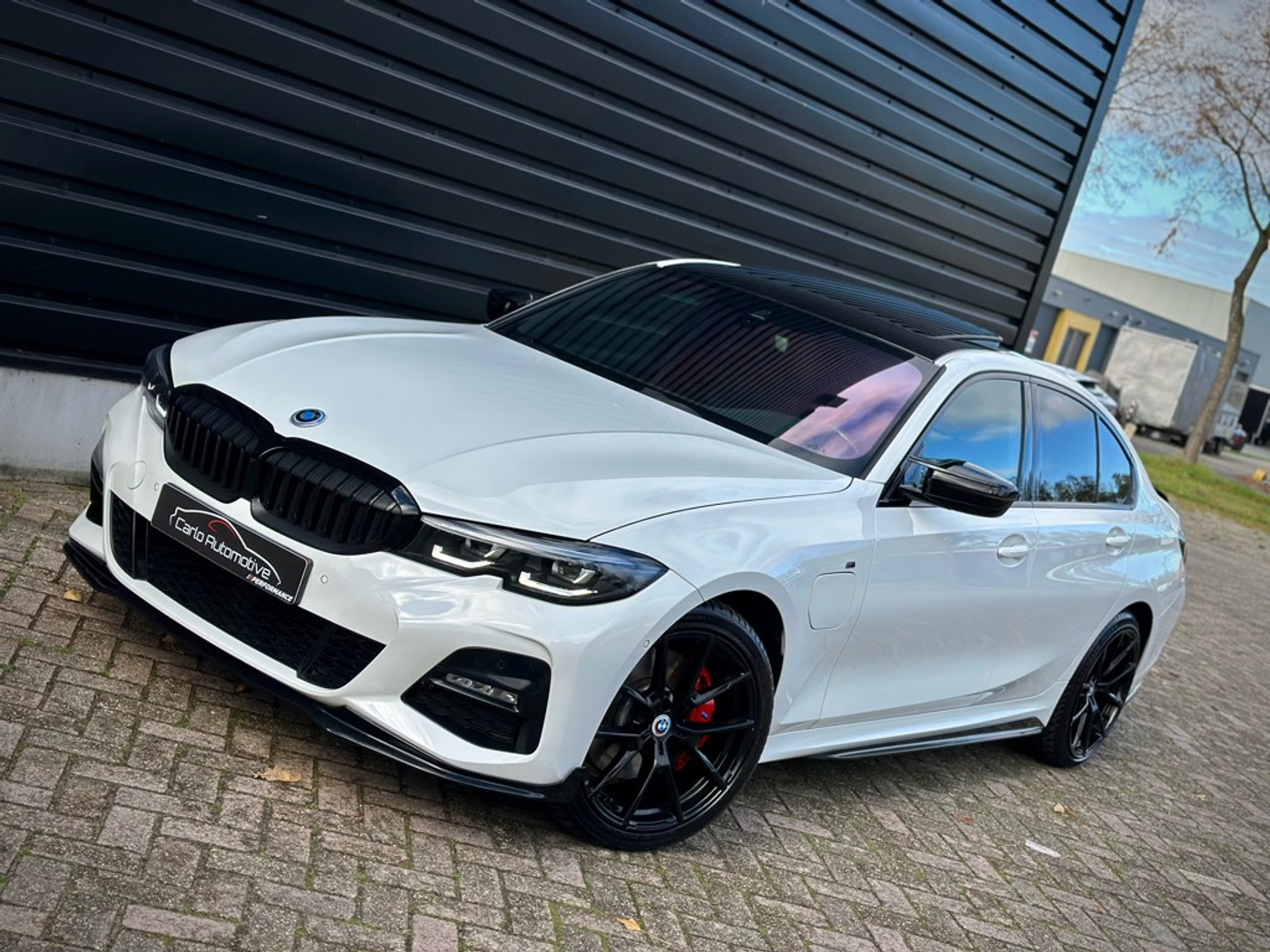Foto van BMW 330e