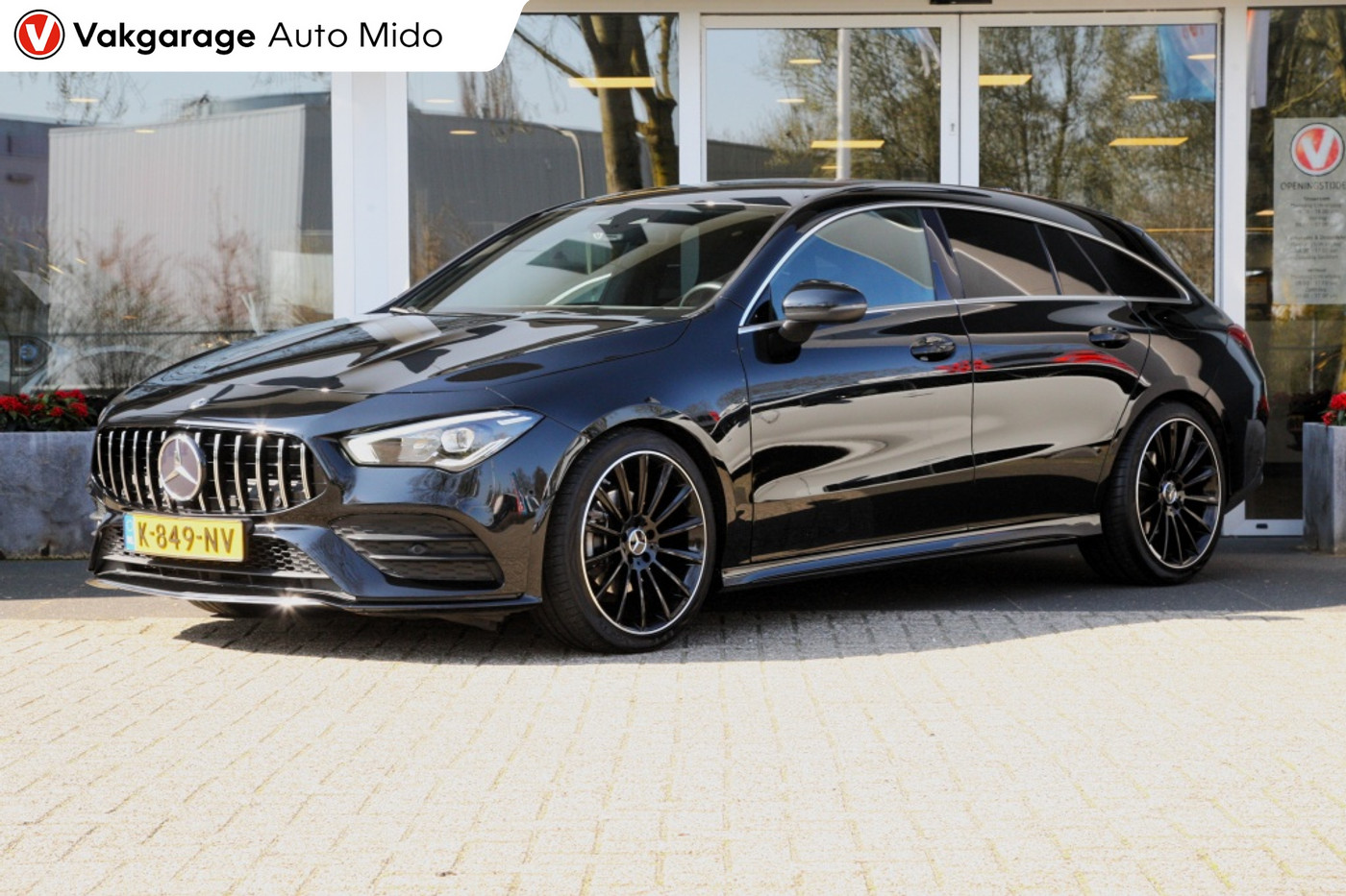 Mercedes-Benz Cla-klasse Shooting Brake 180 Business Solution AMG 2020 - voorkant
