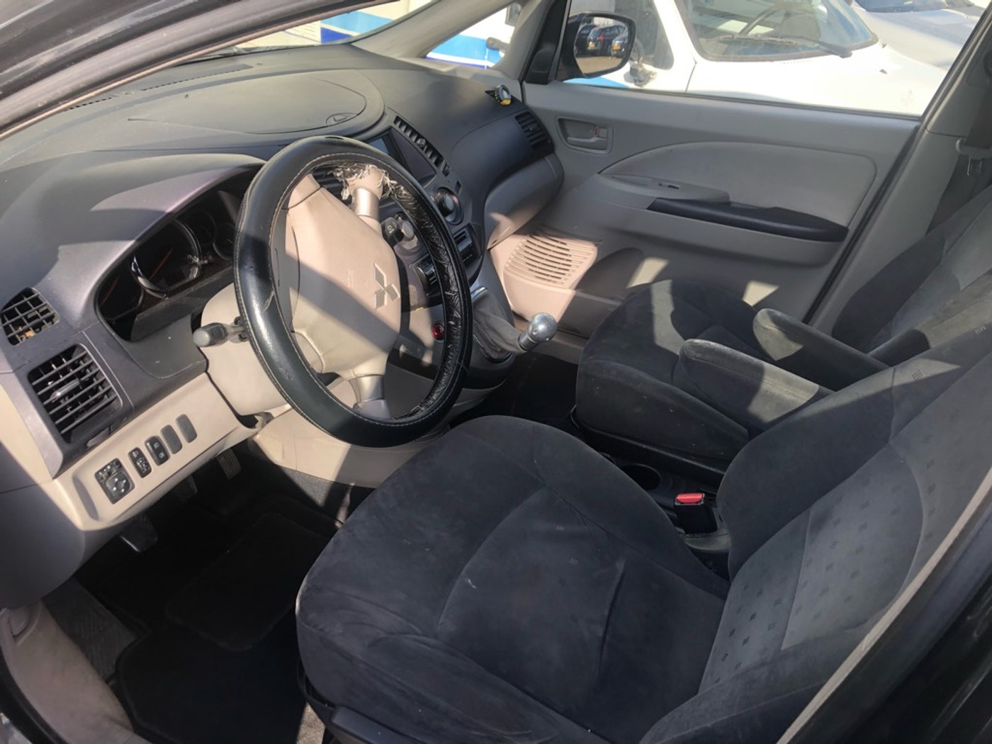 Foto van Mitsubishi Mitsubishi Grandis