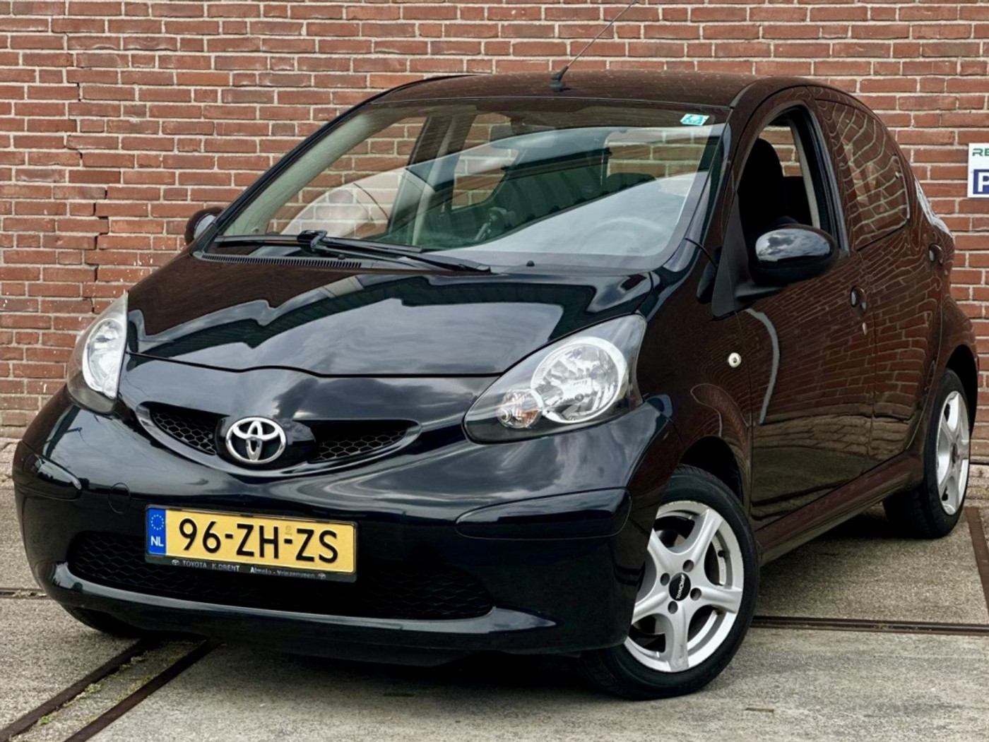 Toyota Toyota Aygo 1.0-12V + 2008 - voorkant
