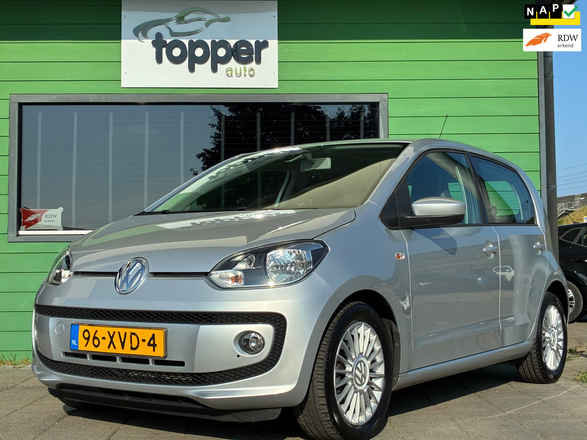 Volkswagen Up 1.0 high up! BlueMotion|1e Eigenaar|Navigatie|Airco|LM-Velgen|Nieuwe APK|NAP| 2012 - voorkant