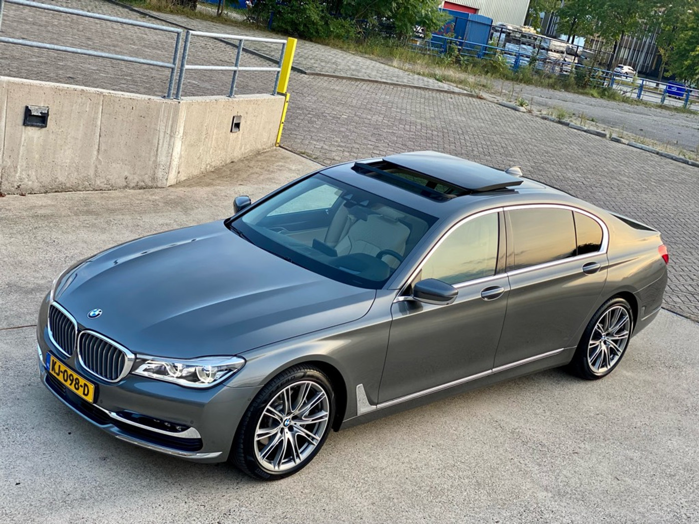 Foto van BMW 740li