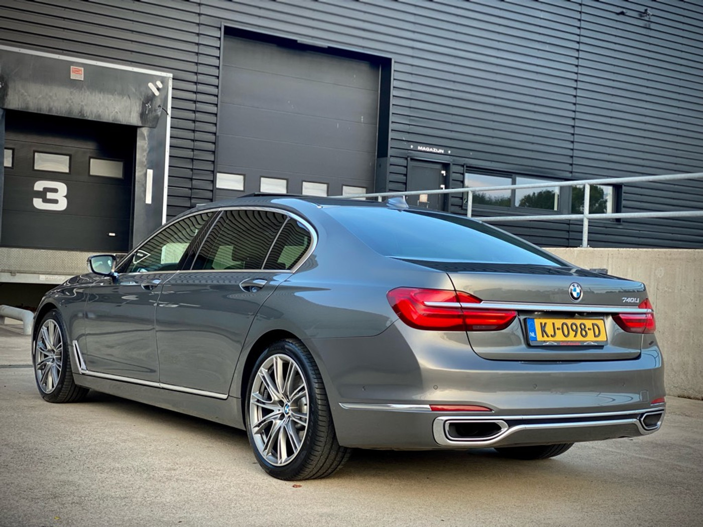 Foto van BMW 740li