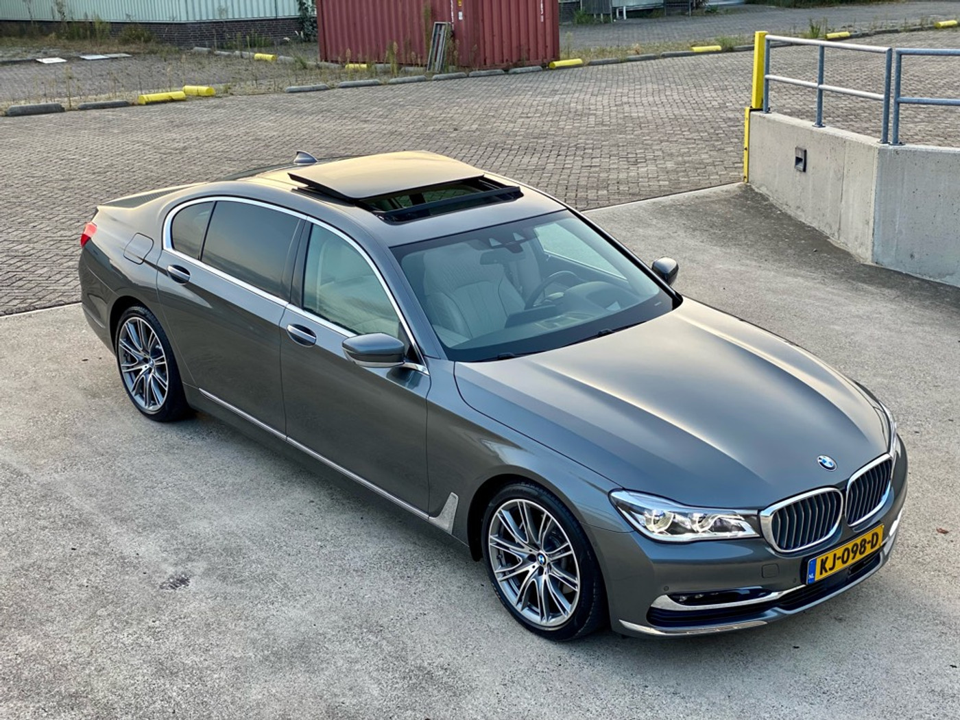 Foto van BMW 740li