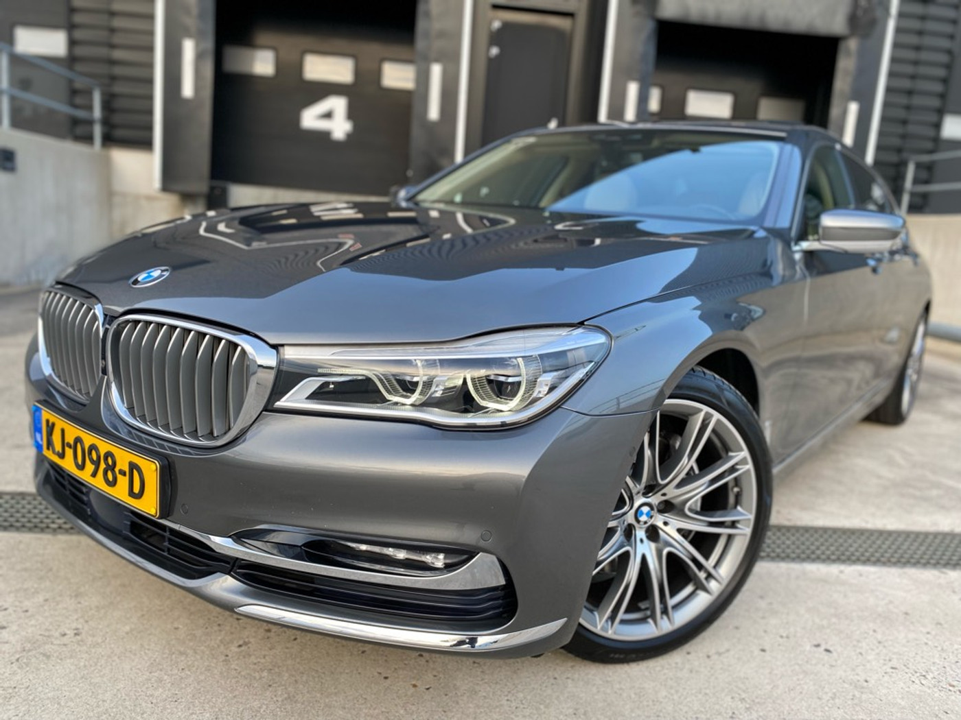 Foto van BMW 740li
