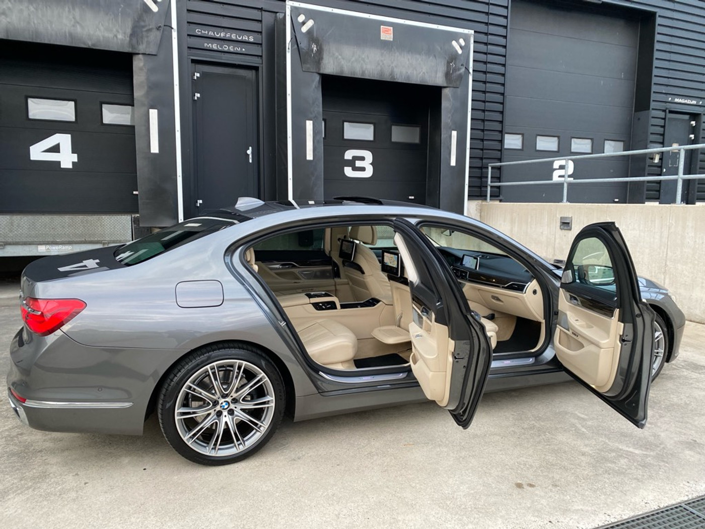 Foto van BMW 740li