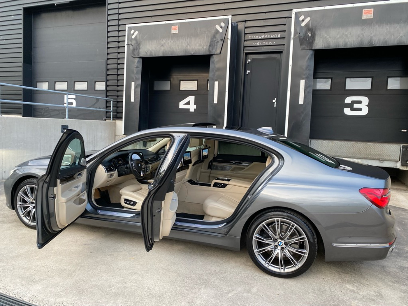 Foto van BMW 740li