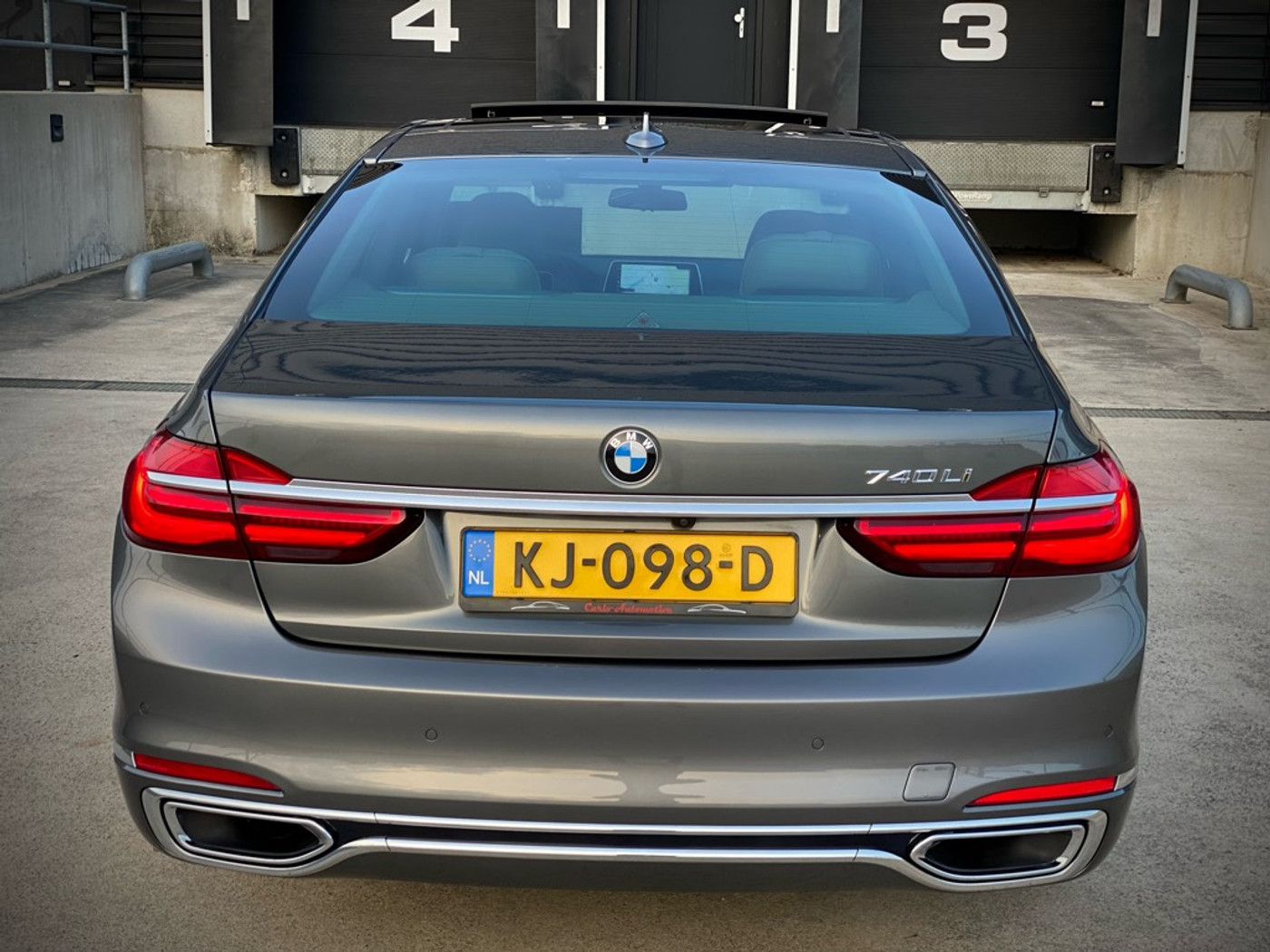 Foto van BMW 740li