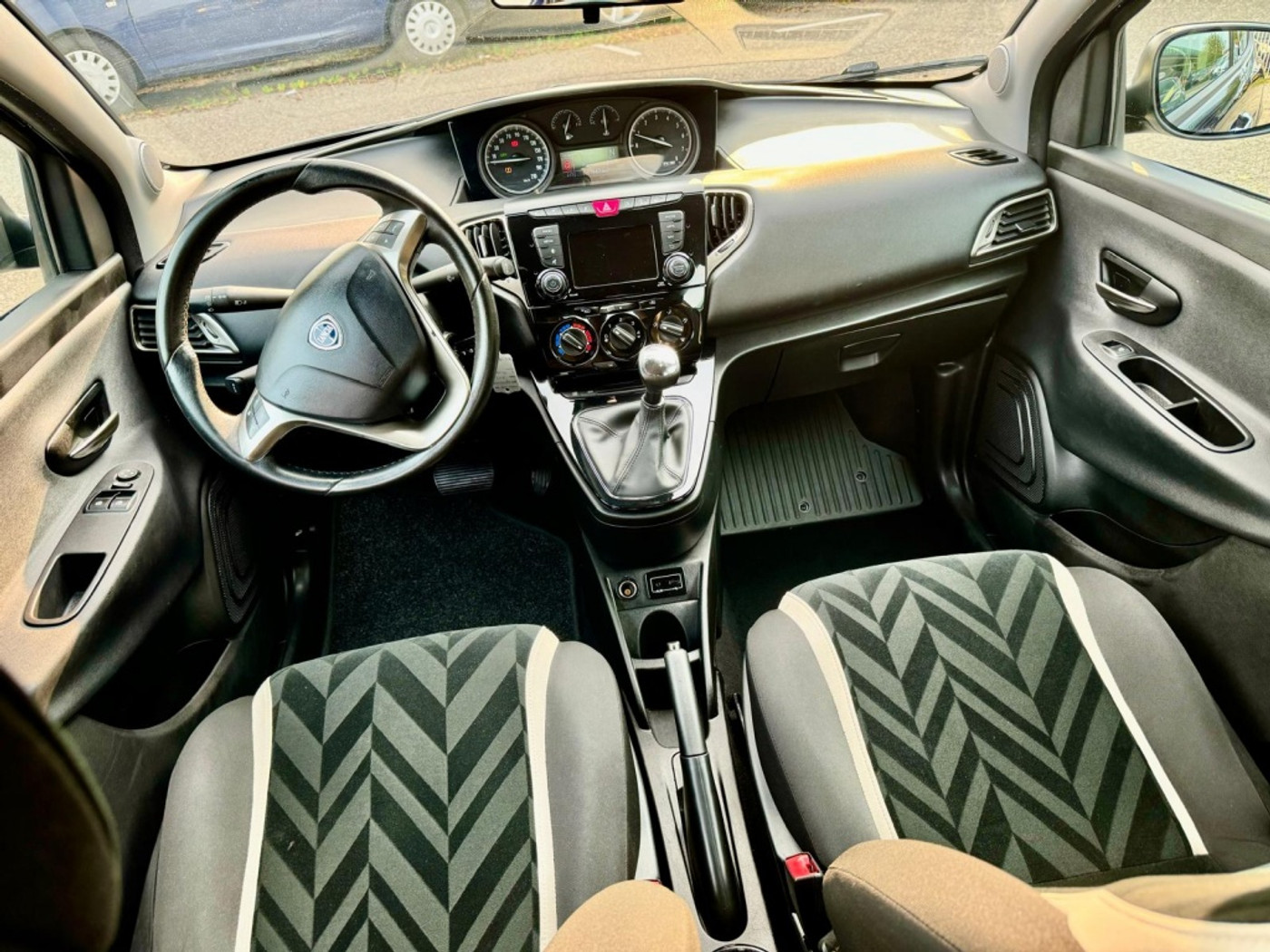 Foto van Lancia Ypsilon