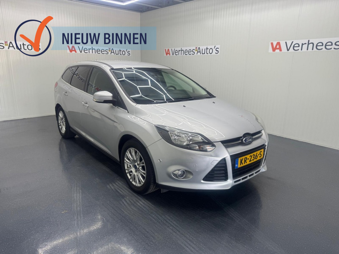 Ford Focus 1.6 TI-VCT Titanium 2011 - voorkant