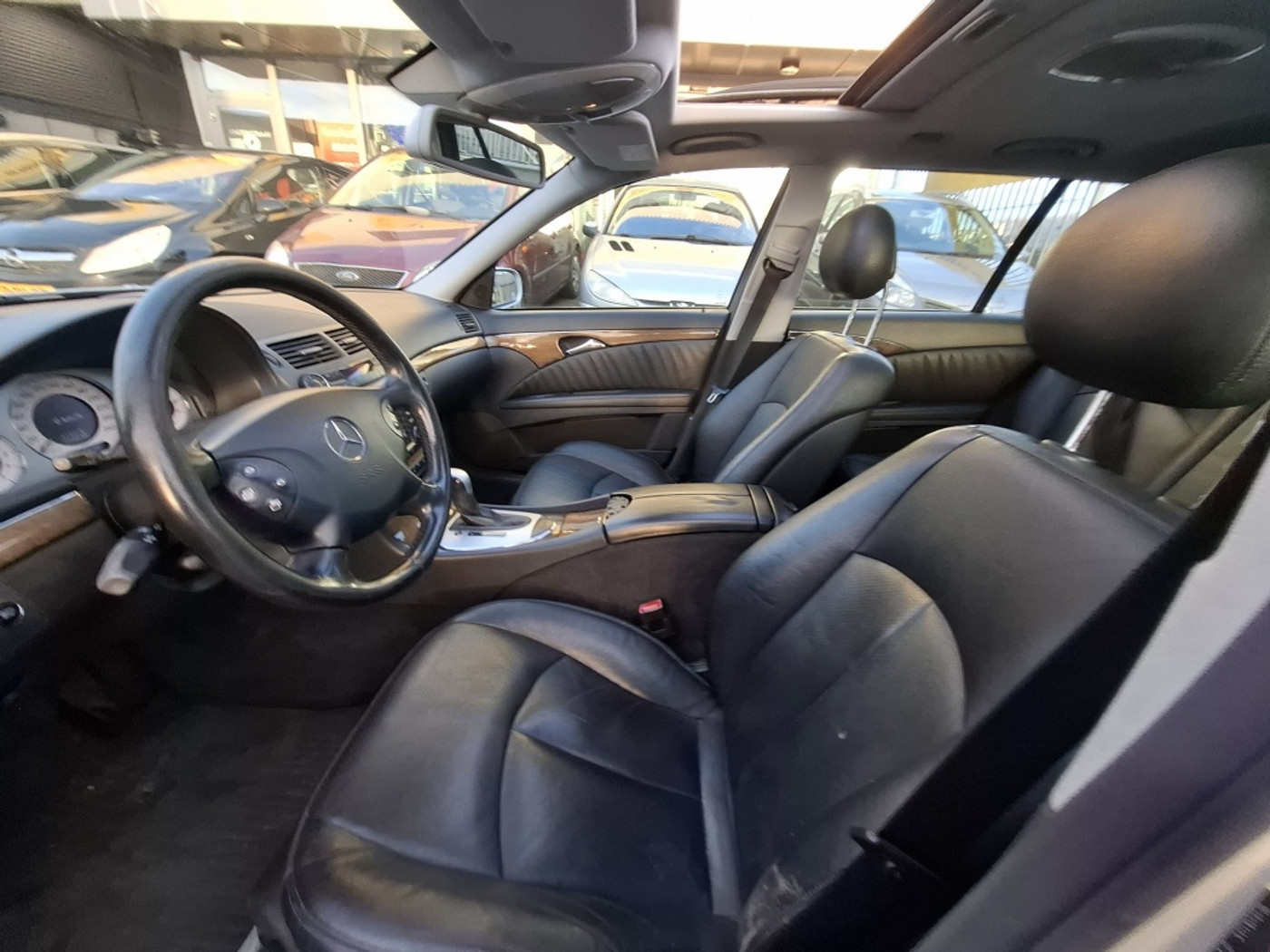Foto van Mercedes-Benz E 350