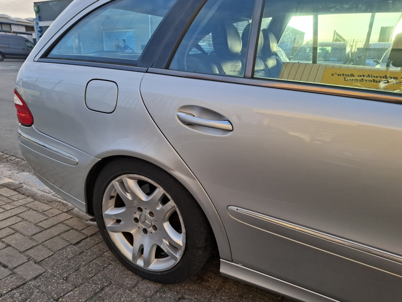 Foto van Mercedes-Benz E 350
